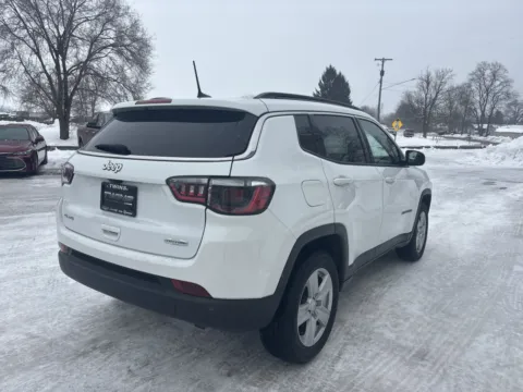 More photos of 2022 Jeep Compass Latitude at Twins Chrysler Dodge Jeep Ram, MI