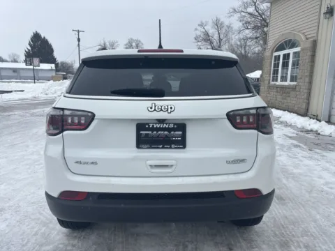 More photos of 2022 Jeep Compass Latitude at Twins Chrysler Dodge Jeep Ram, MI