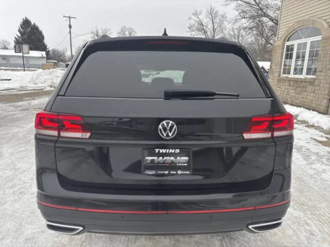 More photos of 2023 Volkswagen Atlas 2.0T SE w/Technology at Twins Chrysler Dodge Jeep Ram, MI
