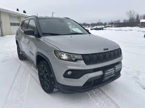 Silver 2022 Jeep Compass Altitude for sale in Wayland, MI