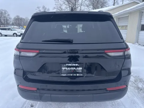 More photos of 2023 Jeep Grand Cherokee Limited at Twins Chrysler Dodge Jeep Ram, MI
