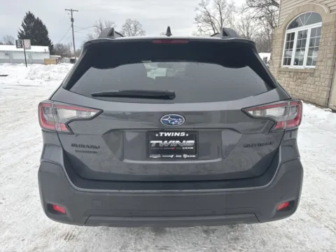 More photos of 2023 Subaru Outback Onyx Edition at Twins Chrysler Dodge Jeep Ram, MI