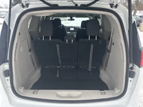 More photos of 2022 Chrysler Voyager LX at Twins Chrysler Dodge Jeep Ram, MI
