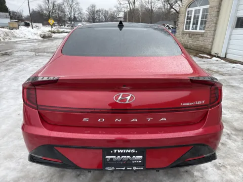 More photos of 2021 Hyundai Sonata Limited at Twins Chrysler Dodge Jeep Ram, MI