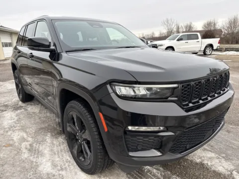 Black 2022 Jeep Grand Cherokee Limited for sale in Wayland, MI