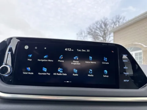 More photos of 2023 Hyundai Sonata SEL at Twins Chrysler Dodge Jeep Ram, MI