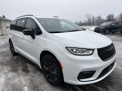 White 2026 Chrysler Pacifica Limited for sale in Wayland, MI