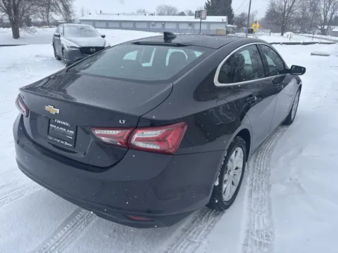 More photos of 2022 Chevrolet Malibu LT at Twins Chrysler Dodge Jeep Ram, MI
