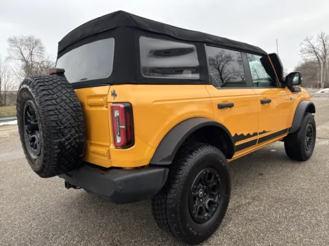 More photos of 2022 Ford Bronco Wildtrak at Twins Chrysler Dodge Jeep Ram, MI