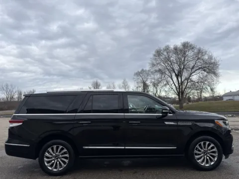 Photos of 2024 Lincoln Navigator L Premiere for sale in Wayland, MI at Twins Chrysler Dodge Jeep Ram