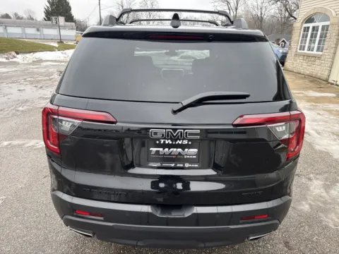 More photos of 2023 GMC Acadia SLE at Twins Chrysler Dodge Jeep Ram, MI