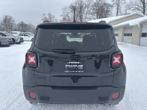 More photos of 2017 Jeep Renegade Altitude at Twins Chrysler Dodge Jeep Ram, MI
