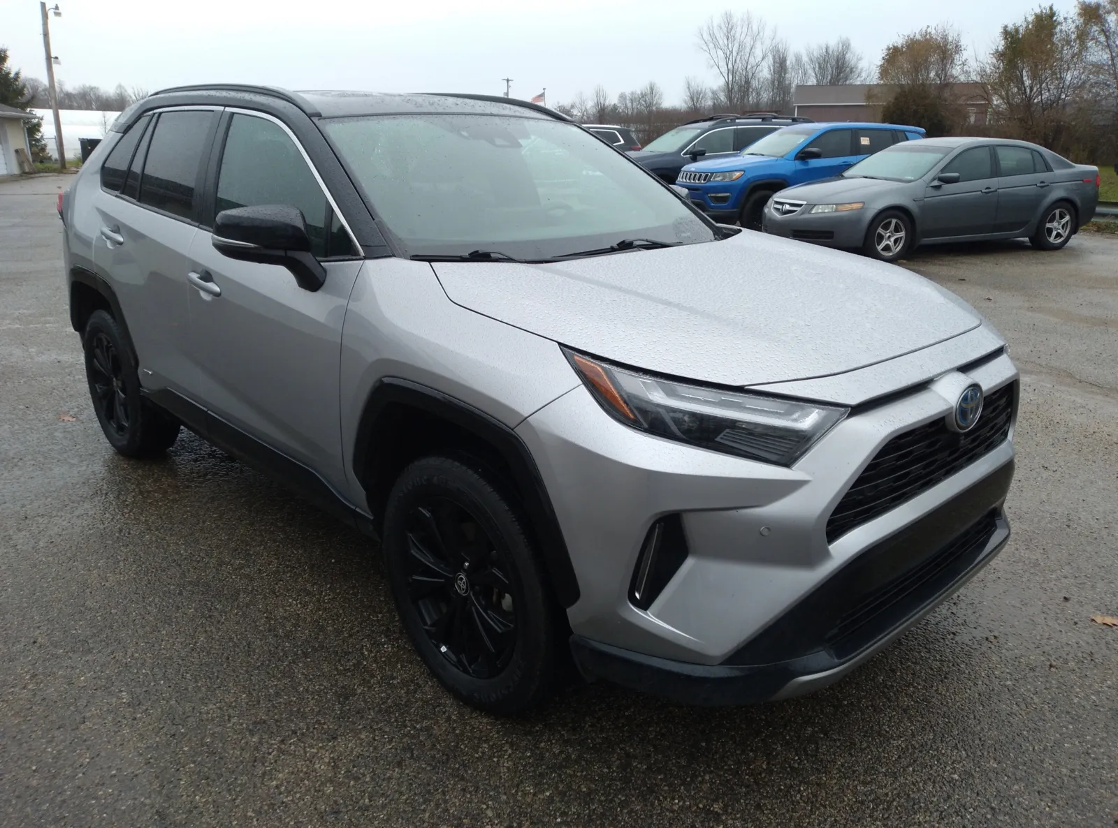 Silver 2022 Toyota RAV4 Hybrid XSE for sale in Wayland, MI