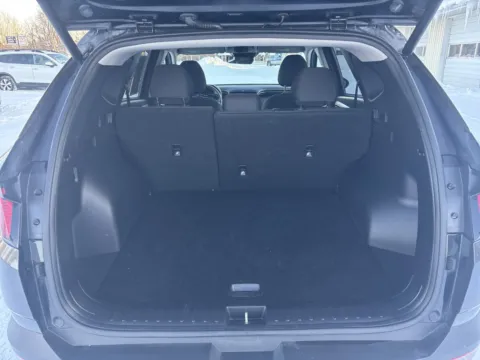 More photos of 2024 Hyundai Tucson SEL at Twins Chrysler Dodge Jeep Ram, MI