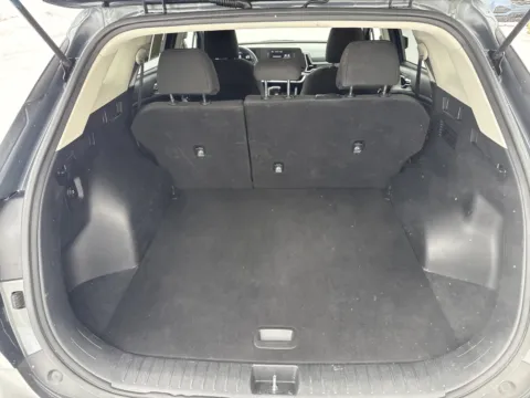 More photos of 2023 Kia Sportage LX at Twins Chrysler Dodge Jeep Ram, MI