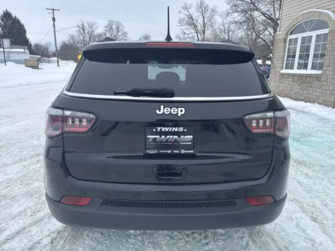 More photos of 2020 Jeep Compass Latitude at Twins Chrysler Dodge Jeep Ram, MI
