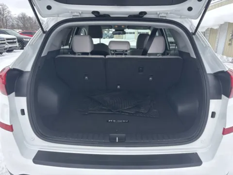 More photos of 2020 Hyundai Tucson SE at Twins Chrysler Dodge Jeep Ram, MI