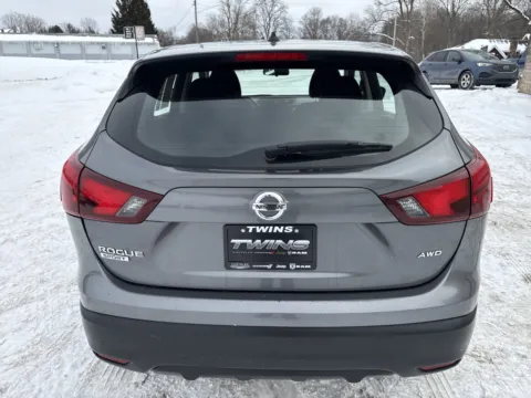 More photos of 2019 Nissan Rogue Sport S at Twins Chrysler Dodge Jeep Ram, MI