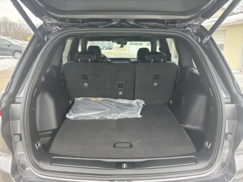 More photos of 2026 Jeep Grand Cherokee Limited Reserve at Twins Chrysler Dodge Jeep Ram, MI