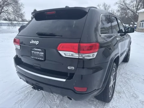 More photos of 2021 Jeep Grand Cherokee Overland at Twins Chrysler Dodge Jeep Ram, MI