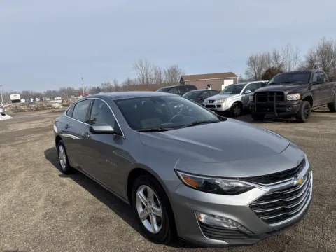 Gray 2023 Chevrolet Malibu LT for sale in Wayland, MI