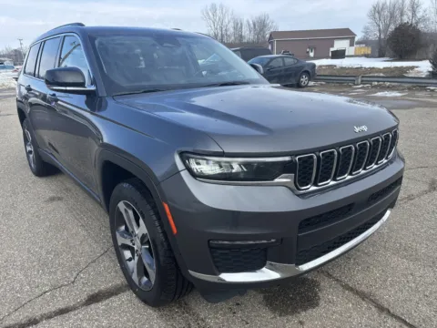 Gray 2023 Jeep Grand Cherokee L Limited for sale in Wayland, MI