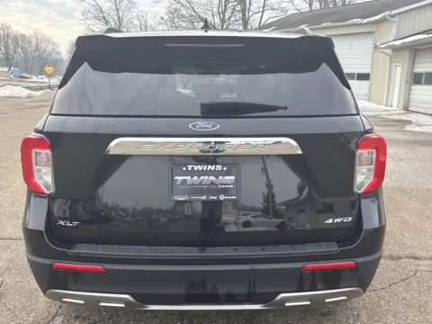 More photos of 2024 Ford Explorer XLT at Twins Chrysler Dodge Jeep Ram, MI