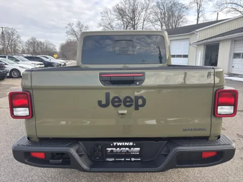More photos of 2026 Jeep Gladiator Sahara at Twins Chrysler Dodge Jeep Ram, MI