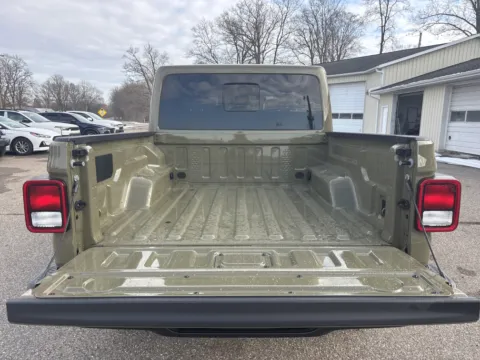 More photos of 2026 Jeep Gladiator Sahara at Twins Chrysler Dodge Jeep Ram, MI