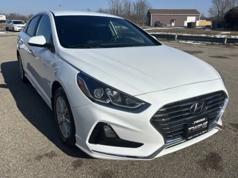 White 2019 Hyundai Sonata SE for sale in Wayland, MI