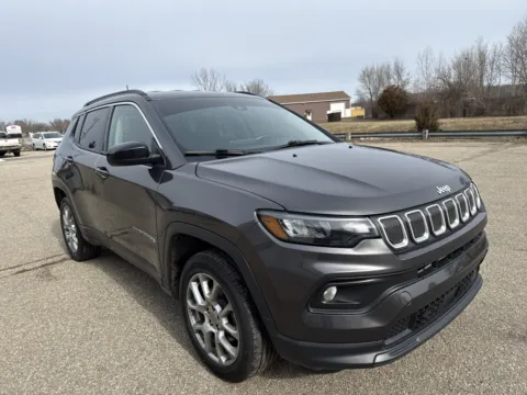 Gray 2022 Jeep Compass Latitude Lux for sale in Wayland, MI