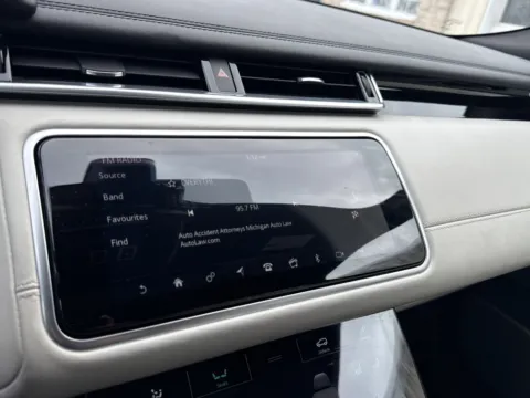 More photos of 2018 Land Rover Range Rover Velar R-Dynamic SE at Twins Chrysler Dodge Jeep Ram, MI
