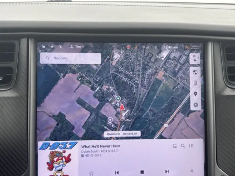 More photos of 2020 Tesla Model S Performance at Twins Chrysler Dodge Jeep Ram, MI