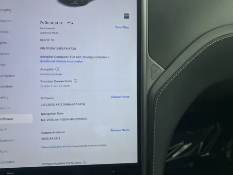 More photos of 2020 Tesla Model S Performance at Twins Chrysler Dodge Jeep Ram, MI