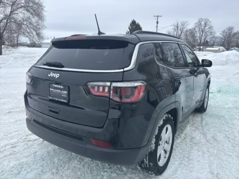 More photos of 2020 Jeep Compass Latitude at Twins Chrysler Dodge Jeep Ram, MI