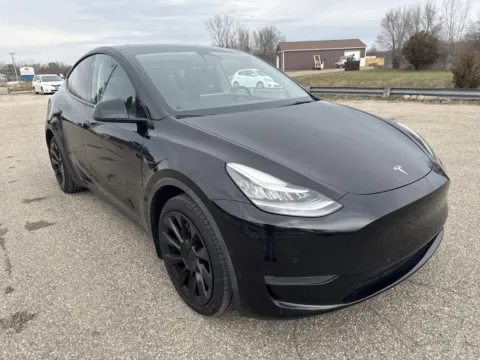 Black 2022 Tesla Model Y Long Range for sale in Wayland, MI