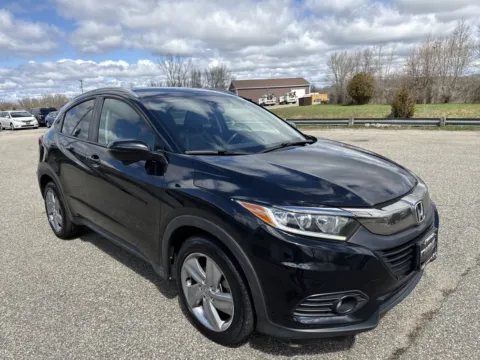White 2019 Honda HR-V EX-L for sale in Wayland, MI