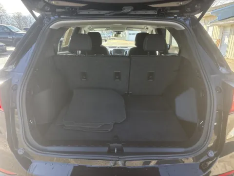 More photos of 2021 Chevrolet Equinox LS at Twins Chrysler Dodge Jeep Ram, MI
