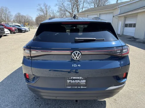 More photos of 2023 Volkswagen ID.4 Pro at Twins Chrysler Dodge Jeep Ram, MI