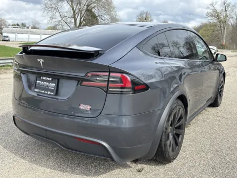 More photos of 2022 Tesla Model X Plaid at Twins Chrysler Dodge Jeep Ram, MI
