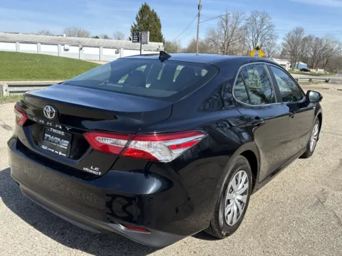 More photos of 2020 Toyota Camry Hybrid LE at Twins Chrysler Dodge Jeep Ram, MI