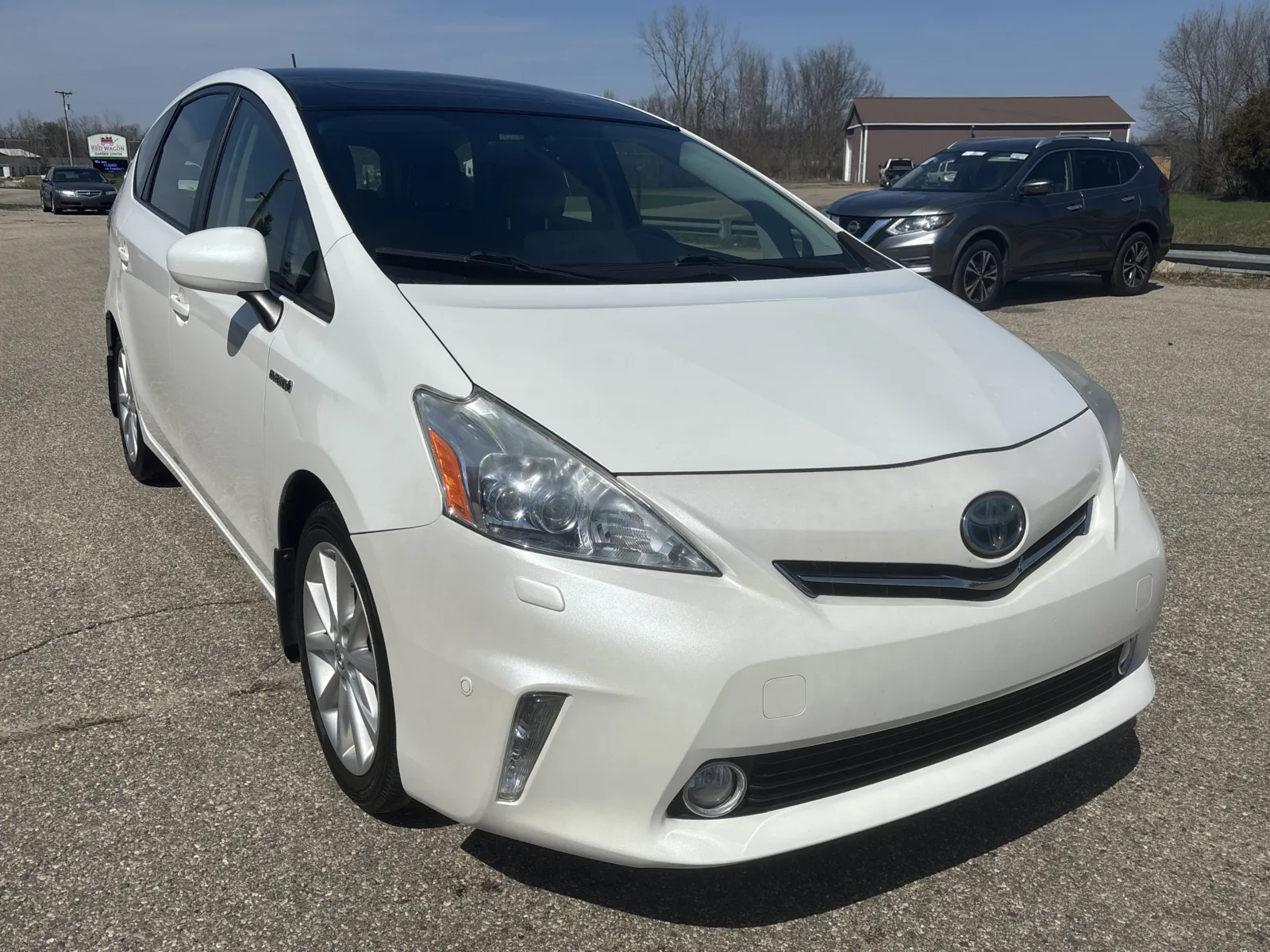 White 2012 Toyota Prius v Five for sale in Wayland, MI