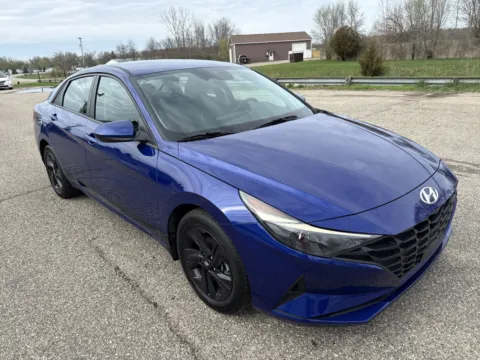 Blue 2022 Hyundai Elantra SEL for sale in Wayland, MI