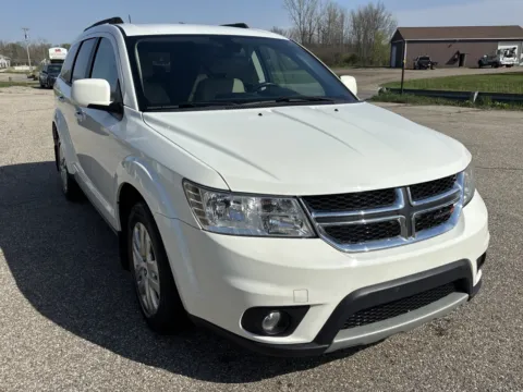 White 2019 Dodge Journey SE for sale in Wayland, MI