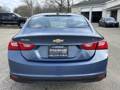 More photos of 2024 Chevrolet Malibu LT at Twins Chrysler Dodge Jeep Ram, MI