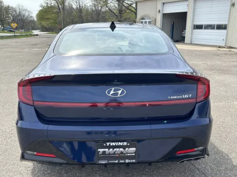 More photos of 2021 Hyundai Sonata Limited at Twins Chrysler Dodge Jeep Ram, MI
