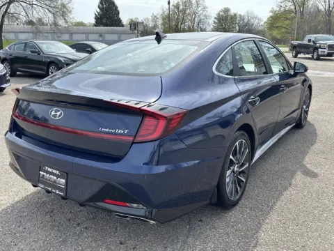 More photos of 2021 Hyundai Sonata Limited at Twins Chrysler Dodge Jeep Ram, MI