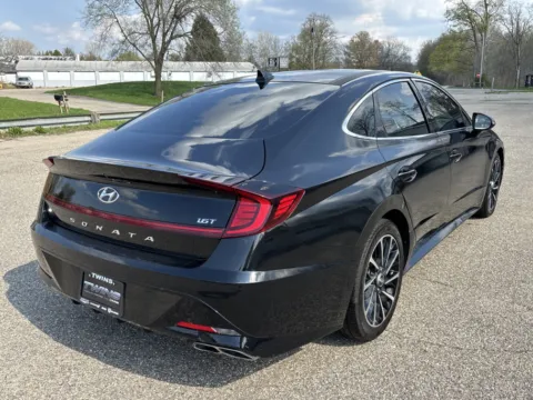 More photos of 2020 Hyundai Sonata SEL Plus at Twins Chrysler Dodge Jeep Ram, MI