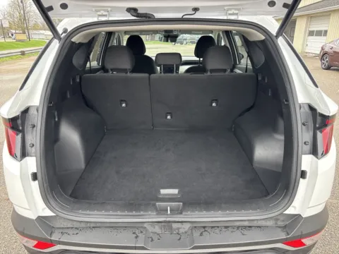 More photos of 2024 Hyundai Tucson SEL at Twins Chrysler Dodge Jeep Ram, MI