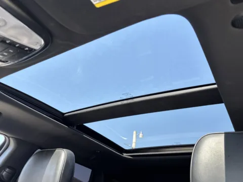 More photos of 2018 Jeep Grand Cherokee High Altitude at Twins Chrysler Dodge Jeep Ram, MI